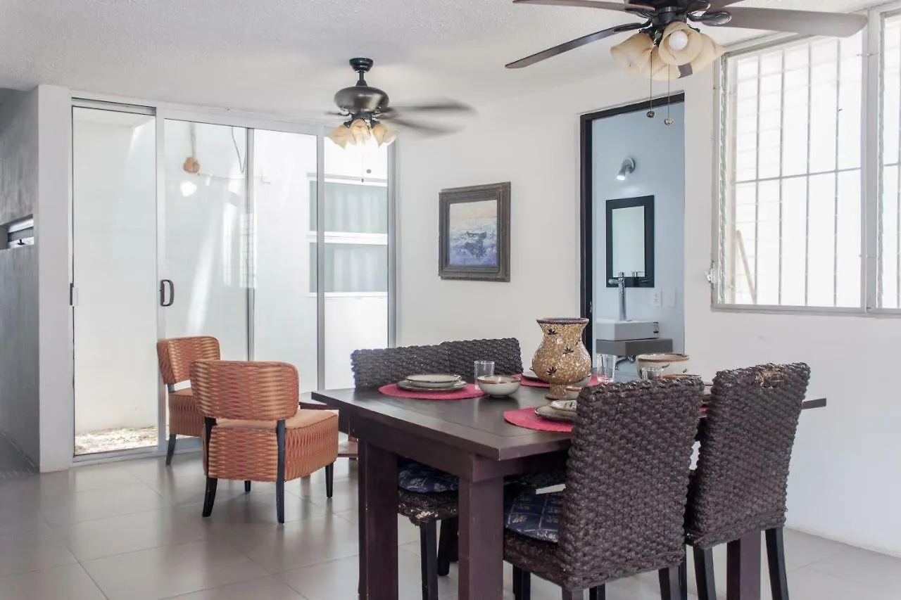 Hostel Whyz 4 You Private Rooms Puerto Morelos Μεξικό